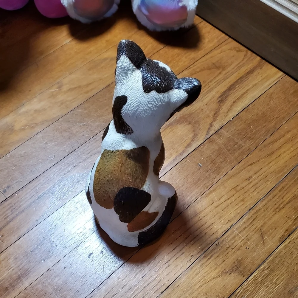 Artline Plastic Calico Cat Figurine 1993